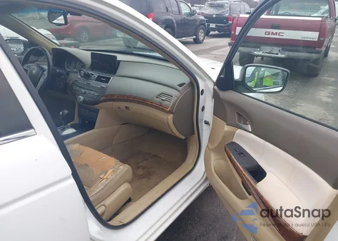 2008 Honda Accord 2.4 Ex-L из США, поврежденный, VIN 1HGCP26808A064726